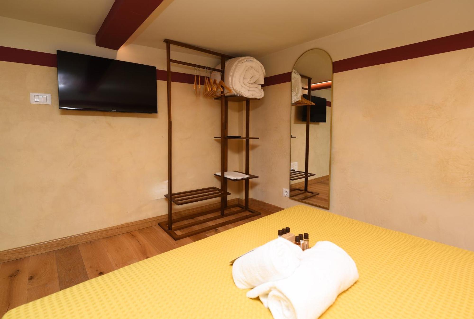 Le Stanze Sopra I Portici Apartment เคียวารี ภายนอก รูปภาพ